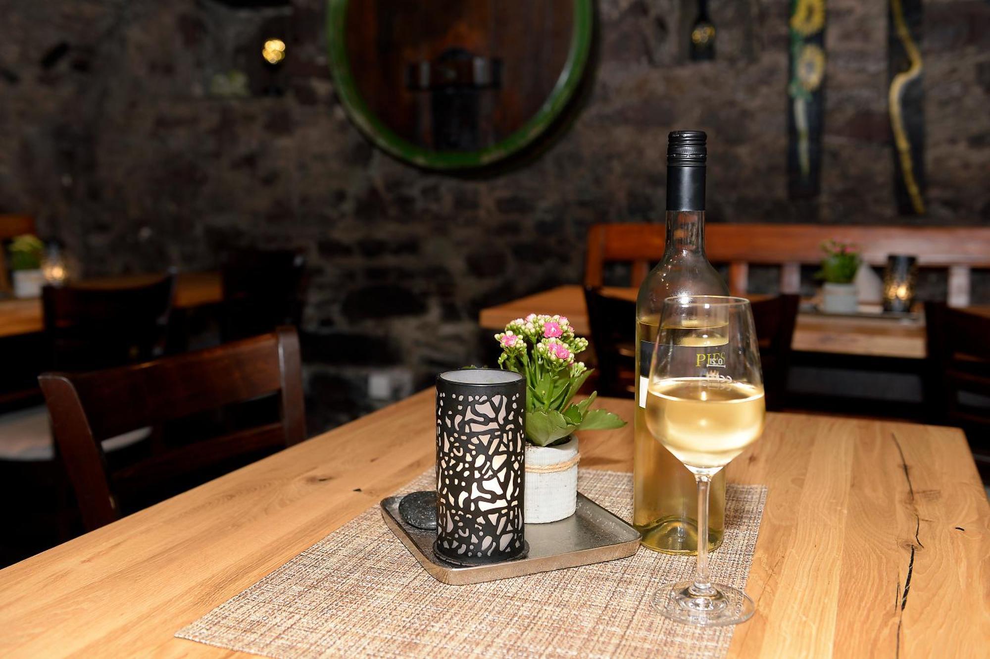 Wein- Und Gaestehaus M. Bai Mesenich Εξωτερικό φωτογραφία